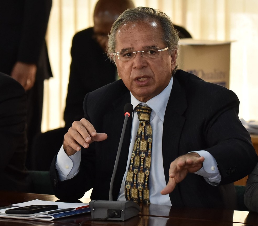 Você está visualizando atualmente Paulo Guedes cria conselho consultivo de notáveis para elaborar reforma da Previdência